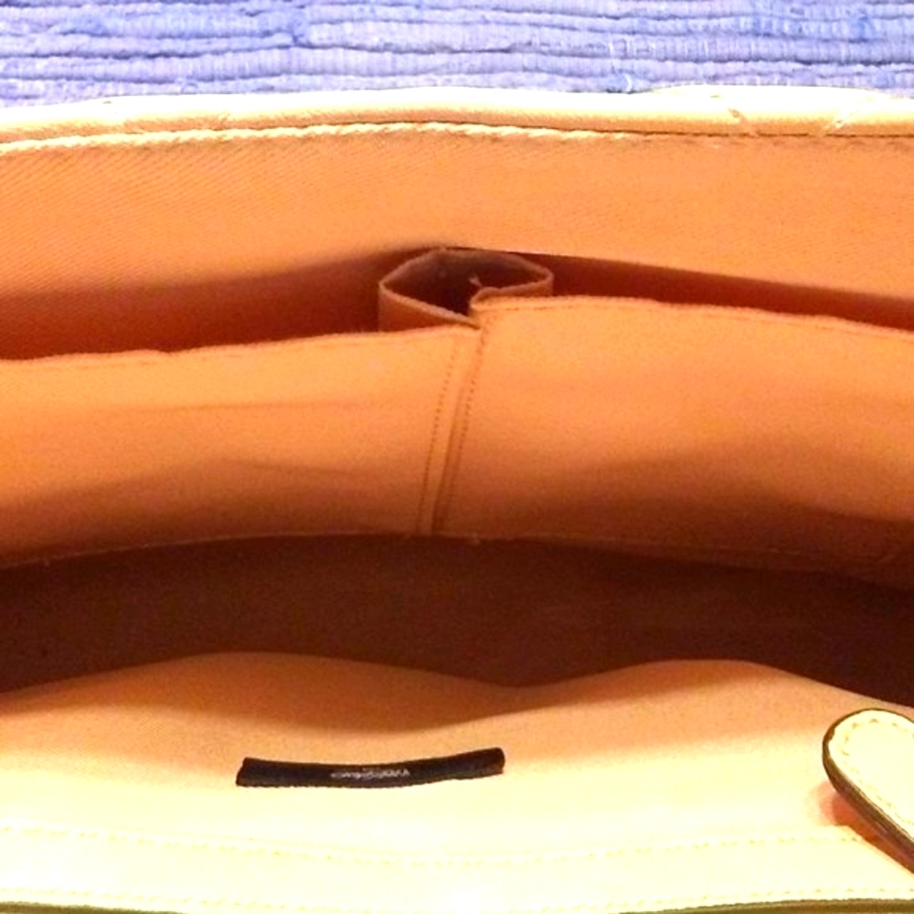 🪻 Purse🪻 - Picture 4 of 9